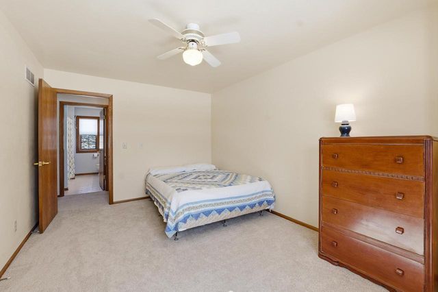 N66W35104 Lappland Crossing, Oconomowoc, WI 53066