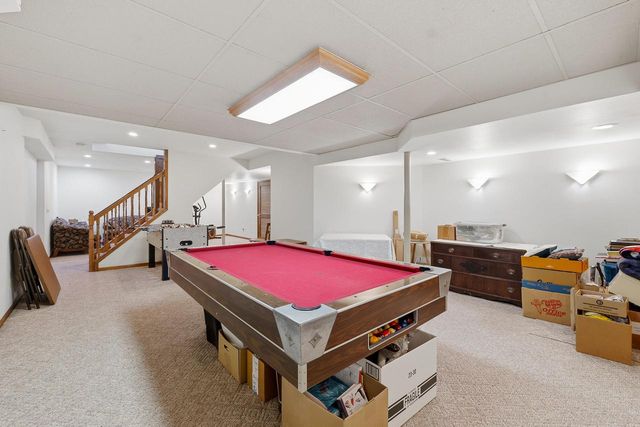 N66W35104 Lappland Crossing, Oconomowoc, WI 53066