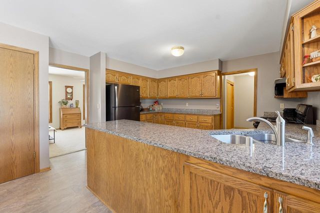 N66W35104 Lappland Crossing, Oconomowoc, WI 53066