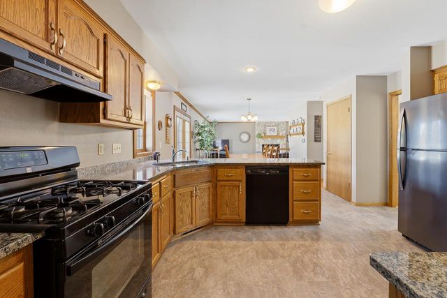 N66W35104 Lappland Crossing, Oconomowoc, WI 53066