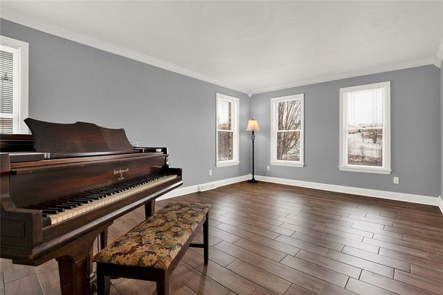 774 Vernon Dr, Rostraver, PA 15012