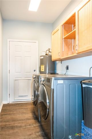 214 E Bay Avenue, Seadrift, TX 77983