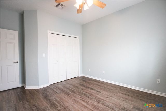 214 E Bay Avenue, Seadrift, TX 77983