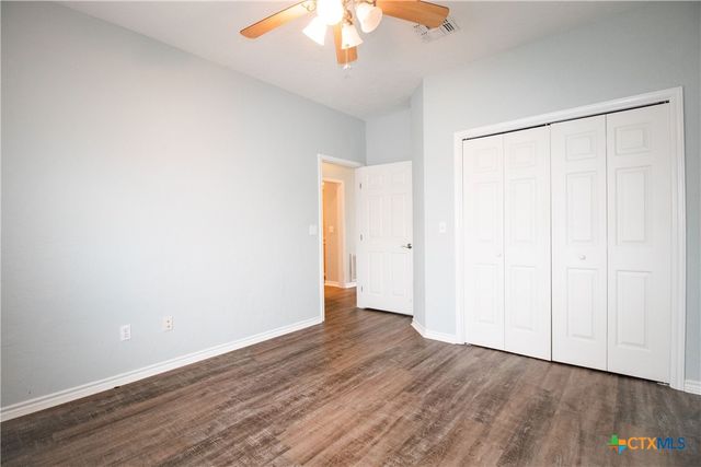 214 E Bay Avenue, Seadrift, TX 77983