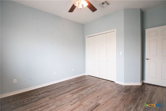 214 E Bay Avenue, Seadrift, TX 77983