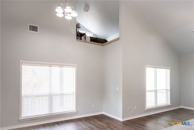 214 E Bay Avenue, Seadrift, TX 77983