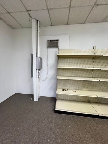 5000 W 16th Street, Cicero, IL 60804