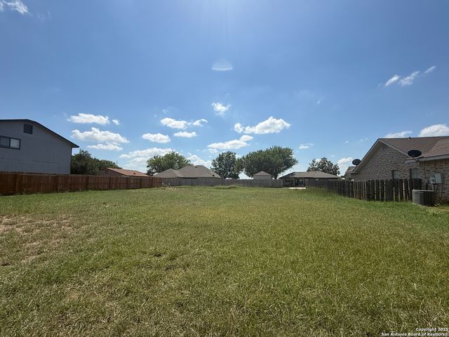 1507 32nd, Hondo, TX 78861