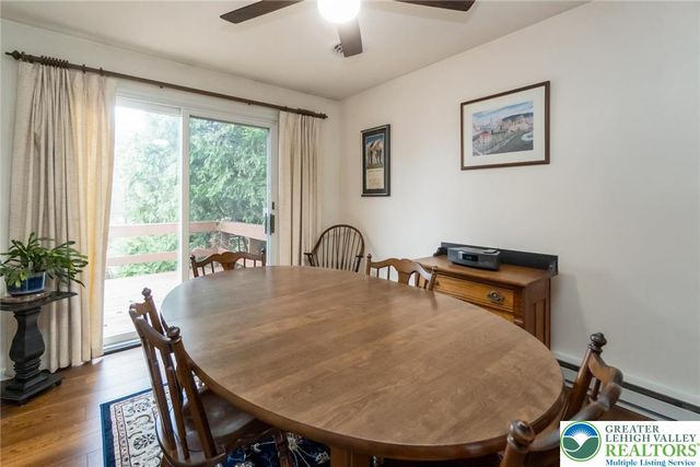 368 Oxford Drive, Bethlehem City, PA 18017