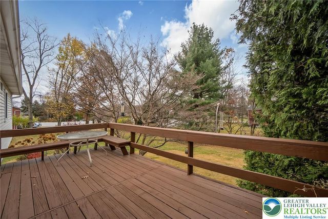 368 Oxford Drive, Bethlehem City, PA 18017