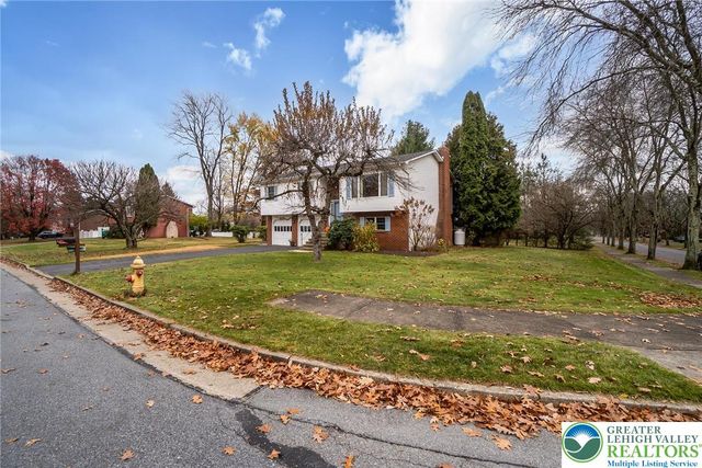 368 Oxford Drive, Bethlehem City, PA 18017