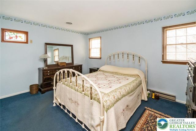 368 Oxford Drive, Bethlehem City, PA 18017