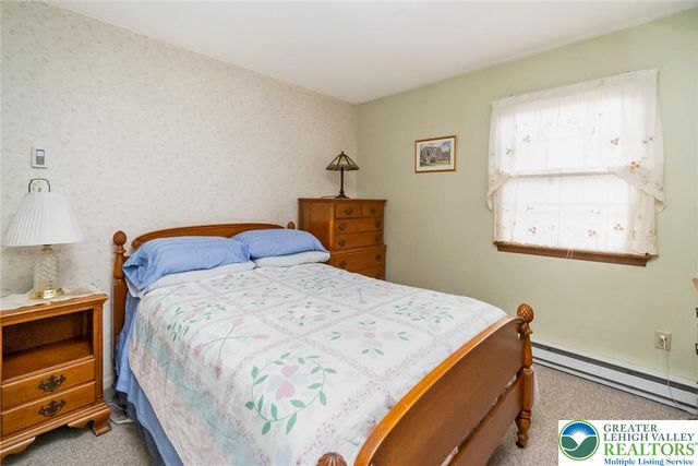 368 Oxford Drive, Bethlehem City, PA 18017