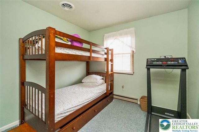 368 Oxford Drive, Bethlehem City, PA 18017