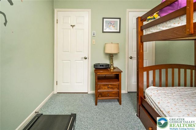 368 Oxford Drive, Bethlehem City, PA 18017