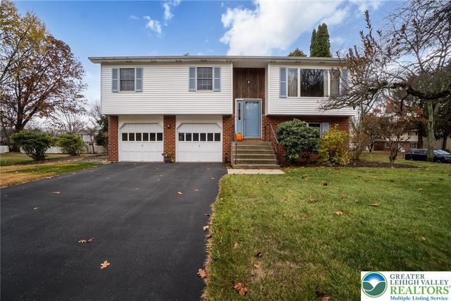 368 Oxford Drive, Bethlehem City, PA 18017