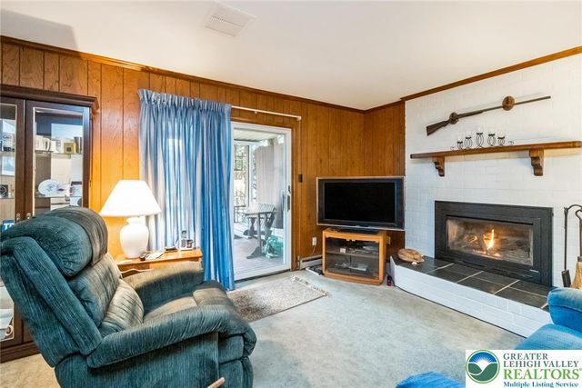 368 Oxford Drive, Bethlehem City, PA 18017