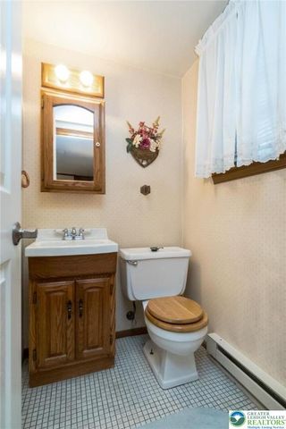 368 Oxford Drive, Bethlehem City, PA 18017