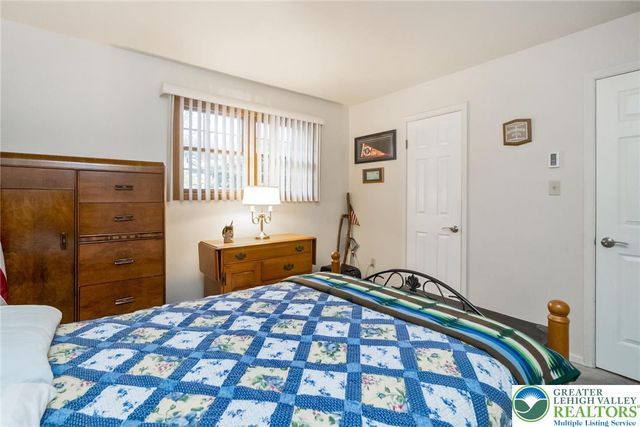 368 Oxford Drive, Bethlehem City, PA 18017