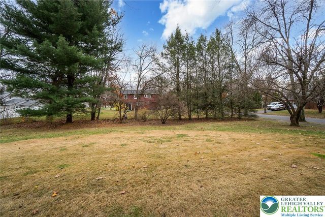 368 Oxford Drive, Bethlehem City, PA 18017