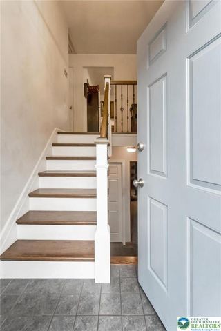 368 Oxford Drive, Bethlehem City, PA 18017