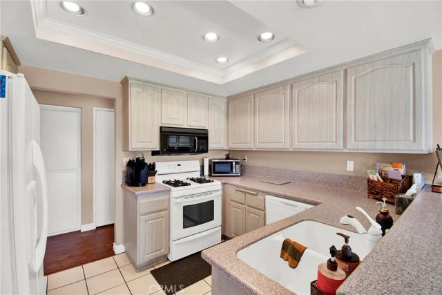 1379 Snead, Banning, CA 92220