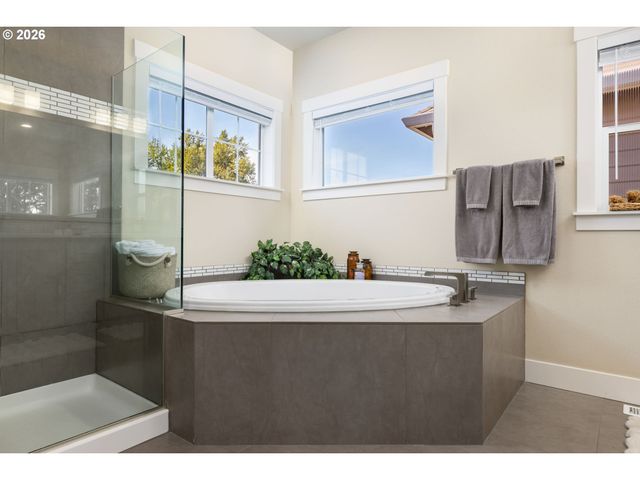 16878 Sw BIRDSONG St, Beaverton, OR 97007