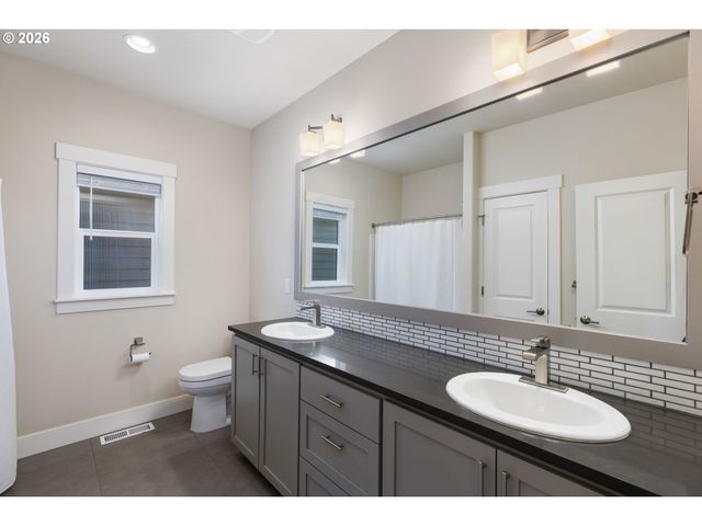 16878 Sw BIRDSONG St, Beaverton, OR 97007