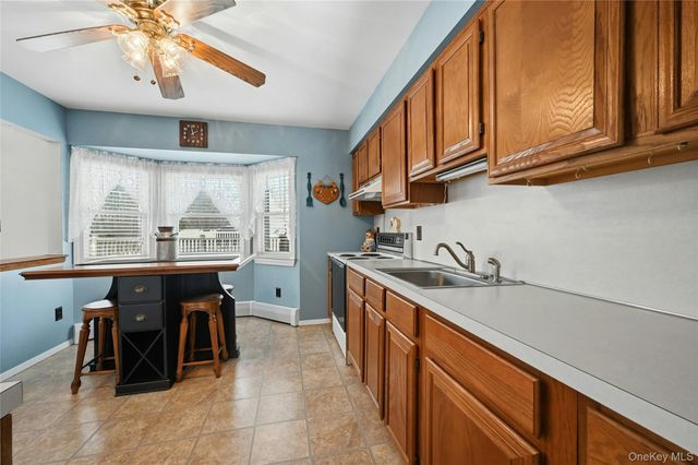 26 Charles Circle, Islip, NY 11751