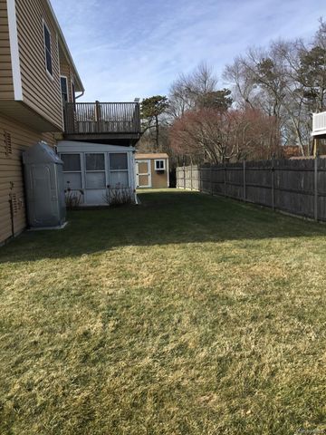 26 Charles Circle, Islip, NY 11751