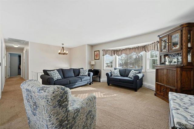 26 Charles Circle, Islip, NY 11751