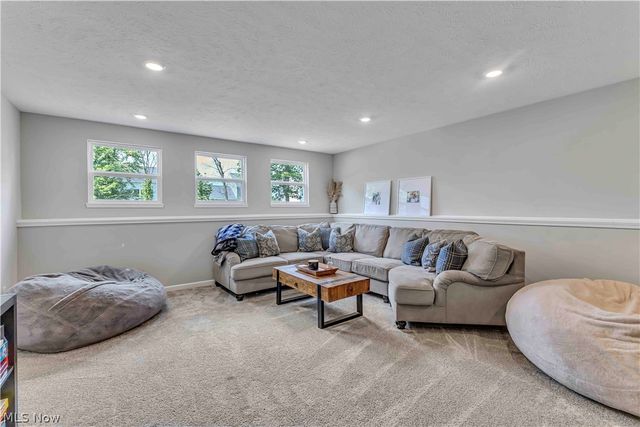 520 Forecastle Court, Avon Lake, OH 44012
