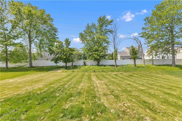 520 Forecastle Court, Avon Lake, OH 44012
