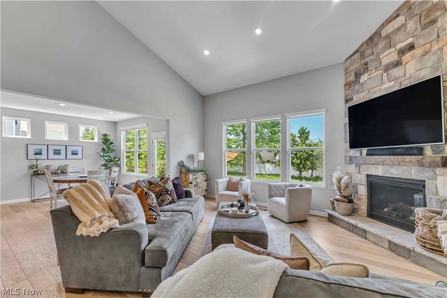 520 Forecastle Court, Avon Lake, OH 44012