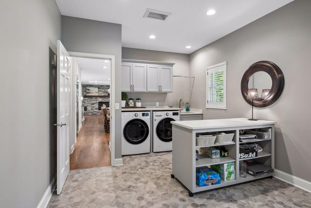 9190 Victoria Drive, Eden Prairie, MN 55347