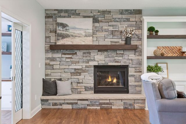 9190 Victoria Drive, Eden Prairie, MN 55347
