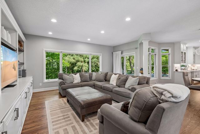 9190 Victoria Drive, Eden Prairie, MN 55347