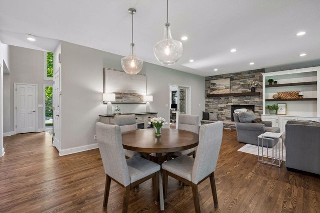 9190 Victoria Drive, Eden Prairie, MN 55347