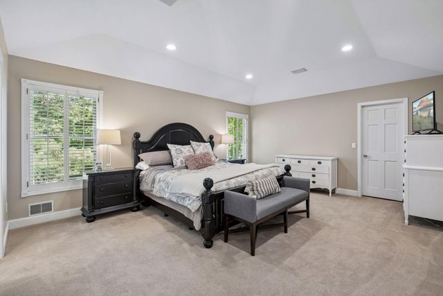 9190 Victoria Drive, Eden Prairie, MN 55347