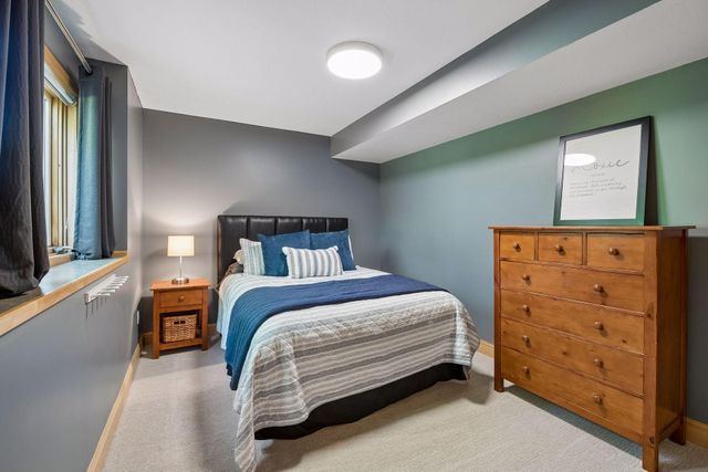 9190 Victoria Drive, Eden Prairie, MN 55347
