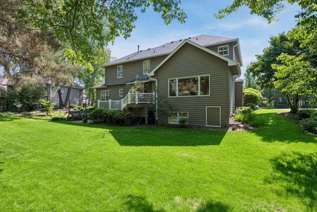 9190 Victoria Drive, Eden Prairie, MN 55347