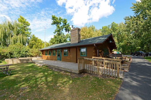 9190 Victoria Drive, Eden Prairie, MN 55347