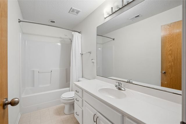 7912 Aspen Drive, West Des Moines, IA 50266