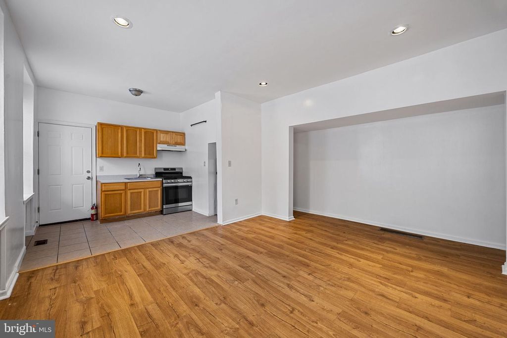 3800 SPRING GARDEN ST, Philadelphia, PA 19104