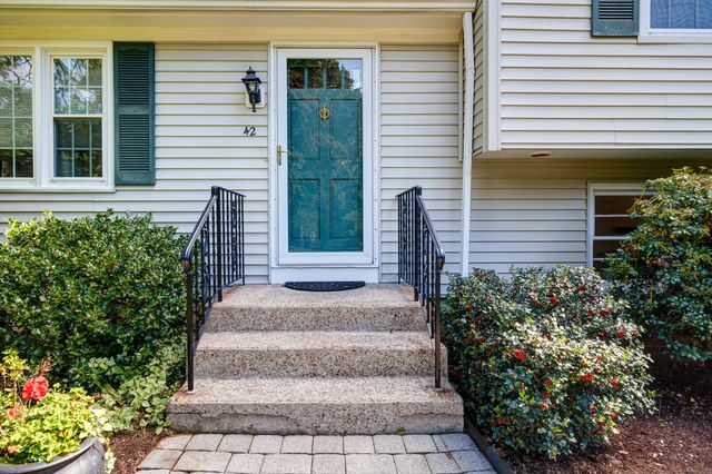 42 Horseshoe Road, Guilford, CT 06437