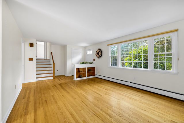 42 Horseshoe Road, Guilford, CT 06437