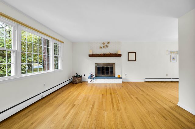42 Horseshoe Road, Guilford, CT 06437