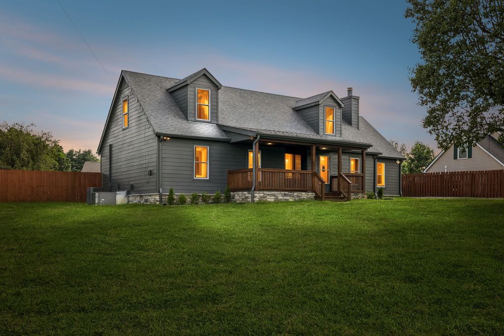 7935 Franklin Rd, Murfreesboro, TN 37128