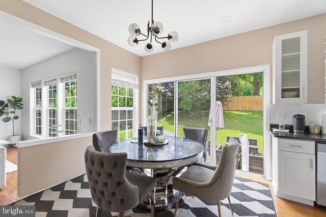 5880 MOONBEAM DR, Woodbridge, VA 22193