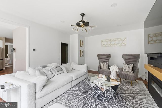 5880 MOONBEAM DR, Woodbridge, VA 22193